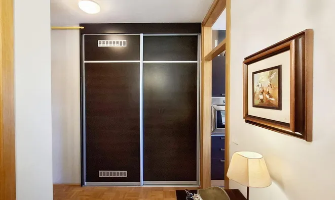 Недвижимость Четырёхкомнатная квартира на Долинской улице: 12