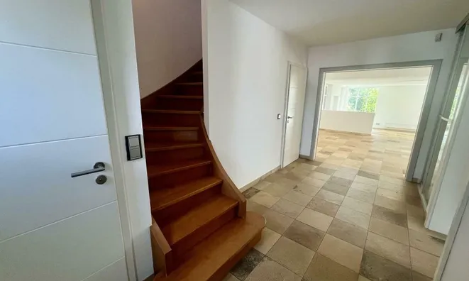 Недвижимость House 6 bedrooms for sale in Olm: 7