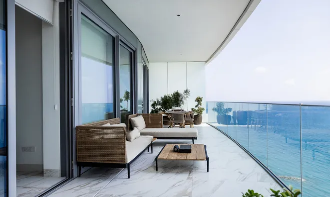 Недвижимость Seafront 2 Bedroom Apartment for Sale in Neapolis, Limassol: 11