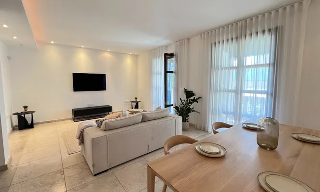 Недвижимость 2 Bedroom Apartment For sale in Agios Tychonas, Limassol: 6