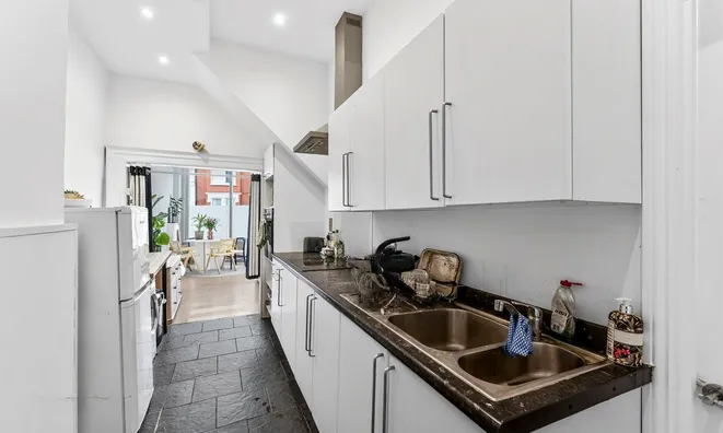 Недвижимость Dorothy Road: 1