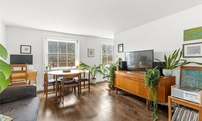 Недвижимость Vassall Road: 8