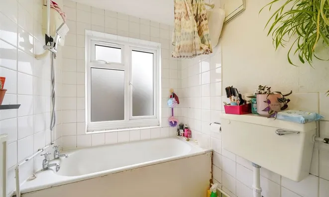 Недвижимость Carleton Road: 10