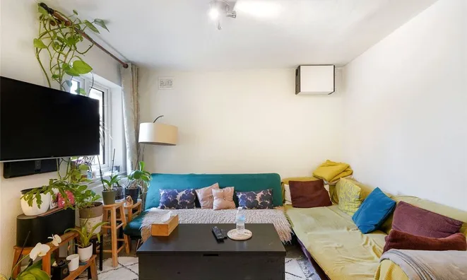 Недвижимость Carleton Road: 14