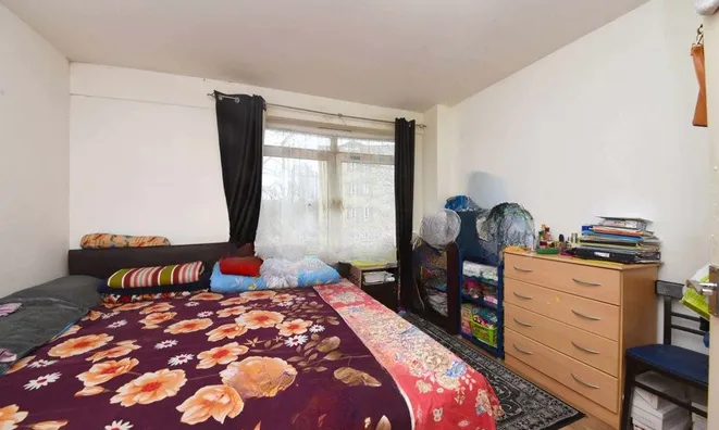 Недвижимость Cambridge Heath Road: 1