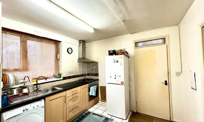 Недвижимость Cambridge Heath Road: 5