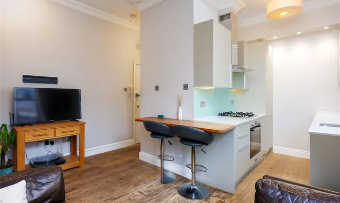 Недвижимость Battersea Park Road: 7