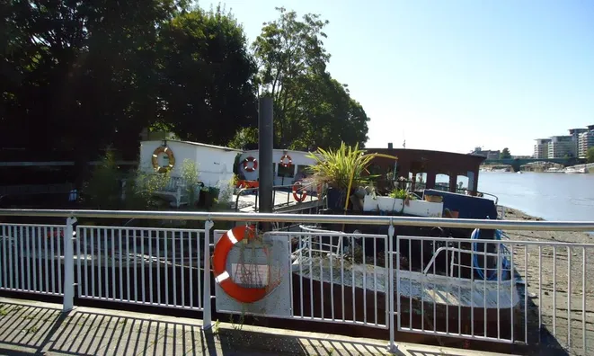 Недвижимость Westbridge Road: 4