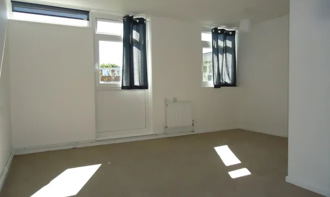 Недвижимость Westbridge Road: 5