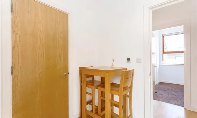 Недвижимость Kilburn Lane: 16