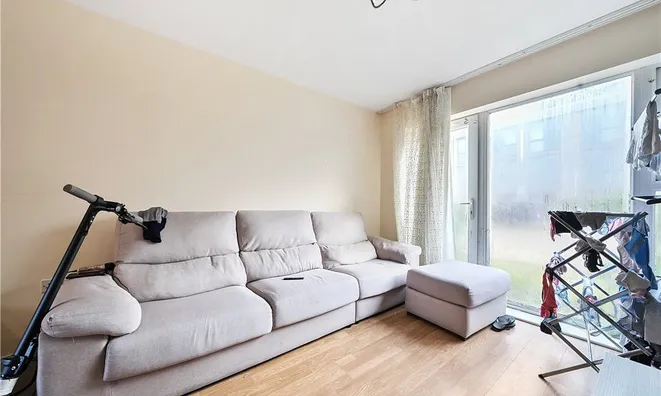 Недвижимость Samuel Street: 8