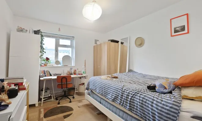 Недвижимость Crawford Road: 2