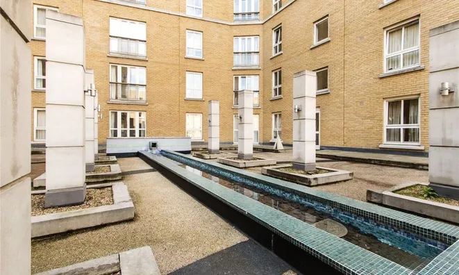 Недвижимость Commercial Road: 7