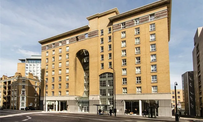 Недвижимость Commercial Road: 12