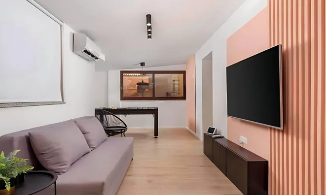 Недвижимость Трёхкомнатная квартира в центре: 2