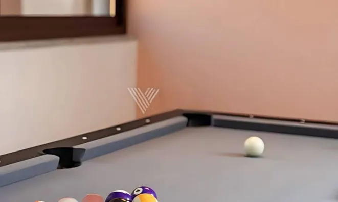 Недвижимость Трёхкомнатная квартира в центре: 3