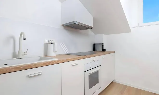 Недвижимость Трёхкомнатная квартира в центре: 4