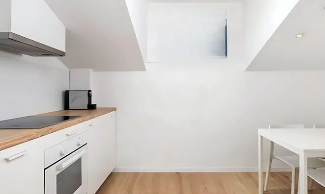 Недвижимость Трёхкомнатная квартира в центре: 5