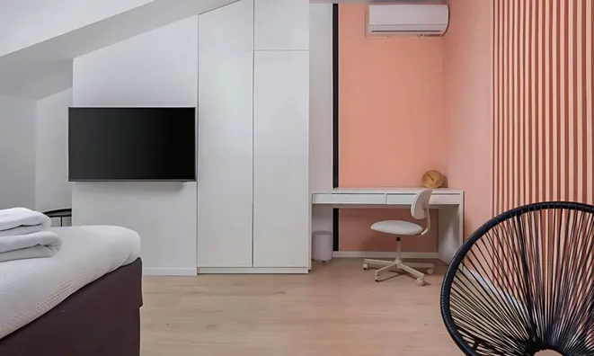 Недвижимость Трёхкомнатная квартира в центре: 8