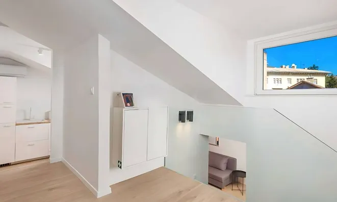 Недвижимость Трёхкомнатная квартира в центре: 17