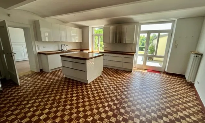 Недвижимость Townhouse 6 bedrooms for sale in Remich: 6
