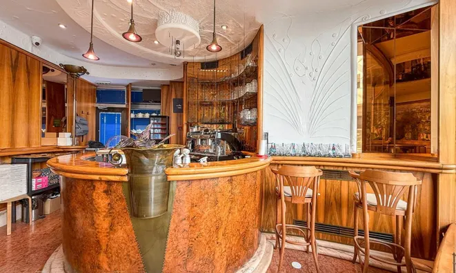 Недвижимость Бизнес-помещение Бежиград: 4