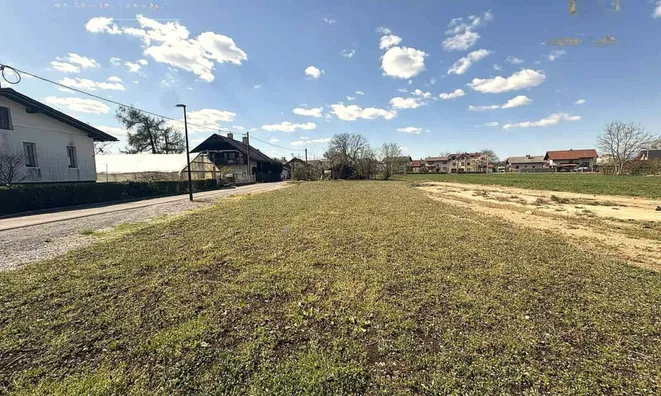 Недвижимость Участsиы земли Нови Я&ршах и Подний Кашшьо.: 1