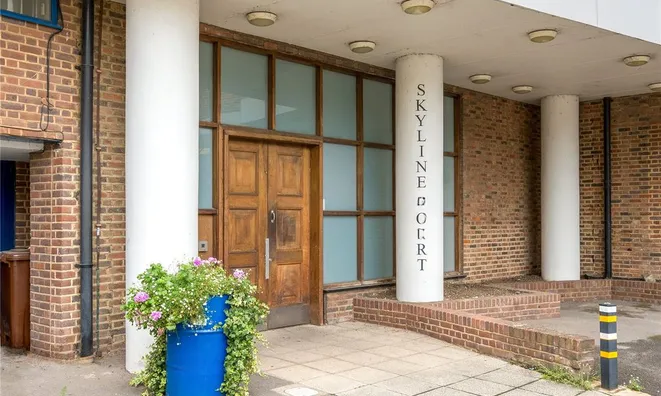 Недвижимость Grange Yard: 14