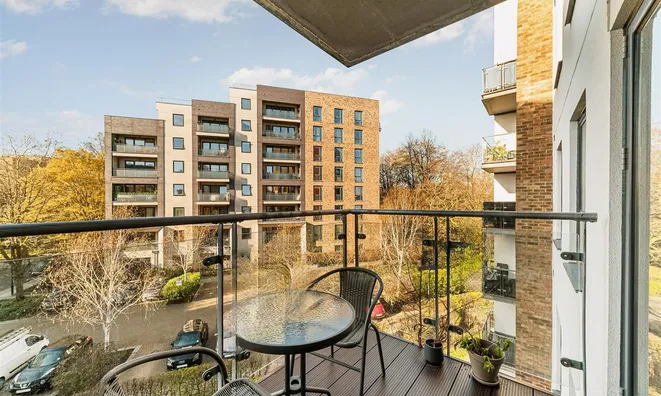 Недвижимость Chaplin House, All Saints Road, Acton: 3