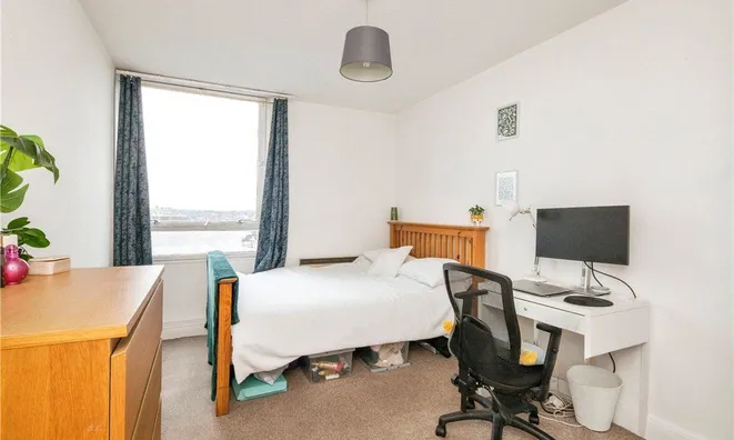 Недвижимость Bramlands Close: 16