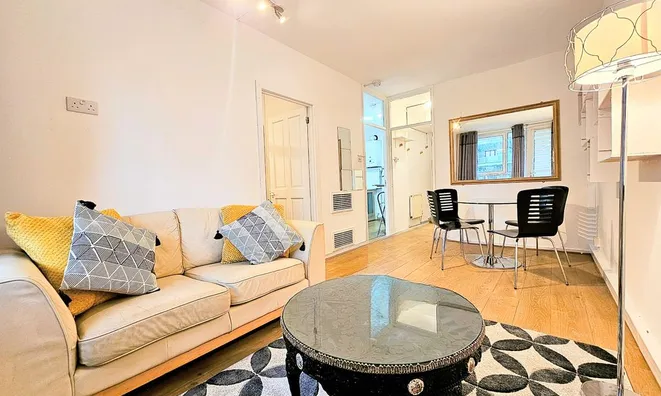 Недвижимость Clarence Gardens: 2