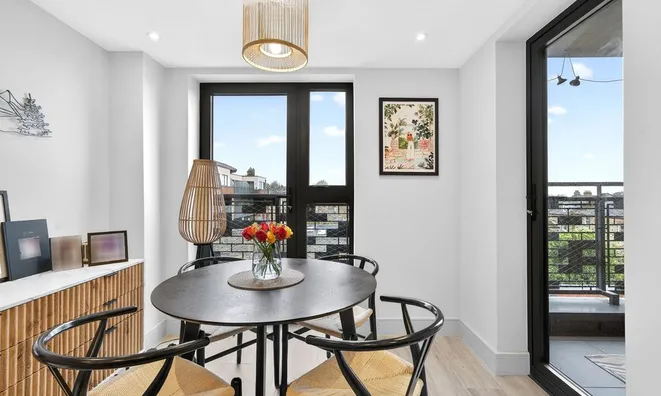 Недвижимость Tottenham Lane, Berkeley House: 11