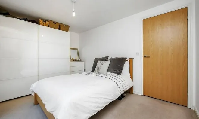 Недвижимость Fulneck Place, Mile End: 7