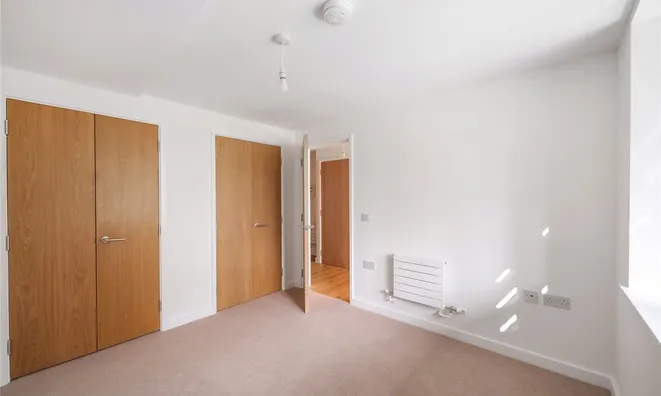 Недвижимость Clarence Avenue: 1