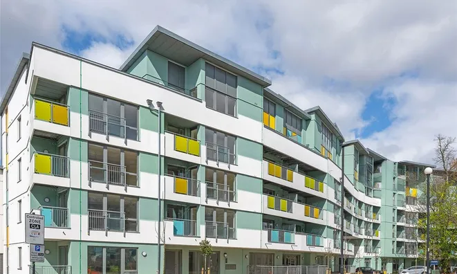 Недвижимость Clarence Avenue: 5