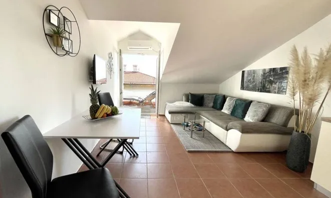 Недвижимость Двухкомнатная квартира Ичичи: 2