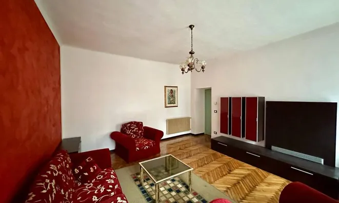 Недвижимость Квартира на первом этаже, центр Гориця: 1