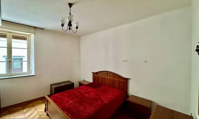 Недвижимость Квартира на первом этаже, центр Гориця: 12