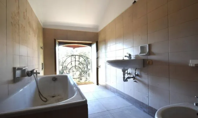 Недвижимость Квартира в центре Гориции: 15