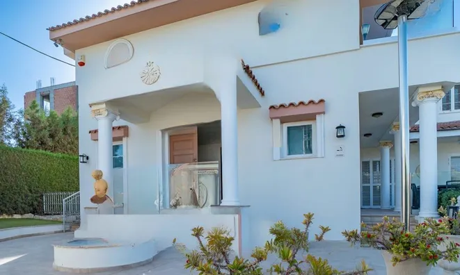 Недвижимость 6 Bedroom Villa for Sale in Germasogeia, Limassol: 3