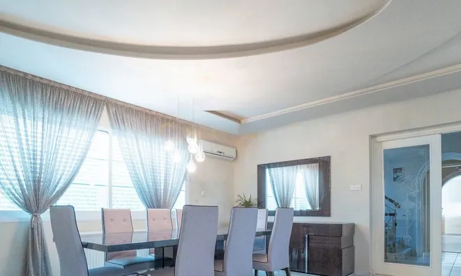 Недвижимость 6 Bedroom Villa for Sale in Germasogeia, Limassol: 9