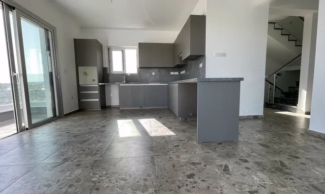 Недвижимость 4 Bedroom Villa For Sale in Pareklissia, Limassol: 6