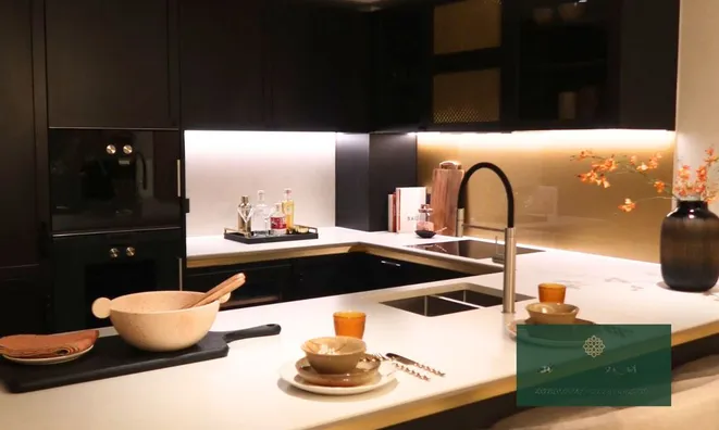 Недвижимость —: 10