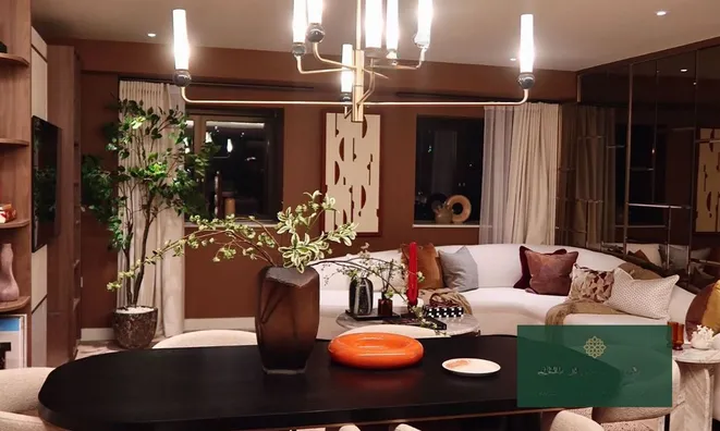 Недвижимость —: 10