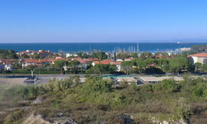 Недвижимость Четырёхкомнатная квартира в Изоле: 2