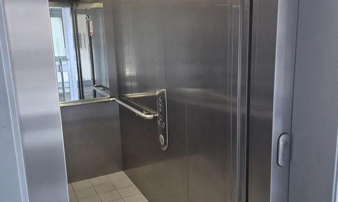 Недвижимость Двухкомнатная квартира в Копере: 4