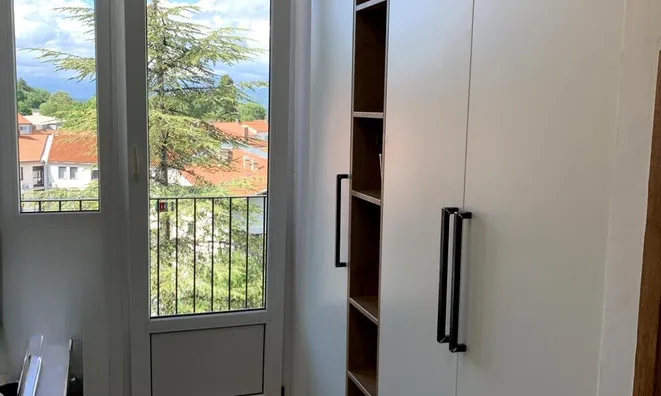 Недвижимость Трёхкомнатная квартира в центре Сежаны: 1