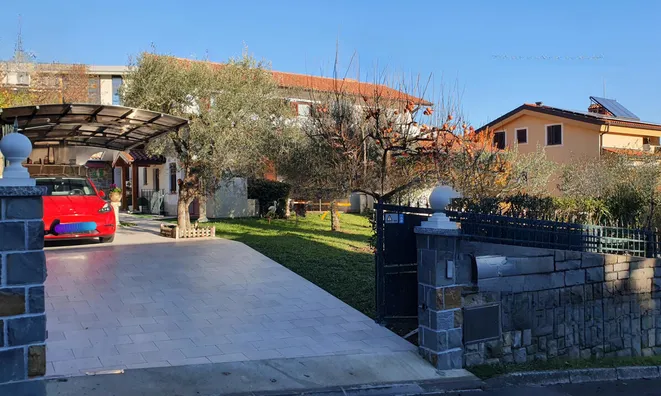 Недвижимость Дом с террасой в Ягодье: 28