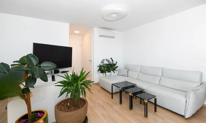 Недвижимость Пятикомнатная квартира Ново Галевица: 9