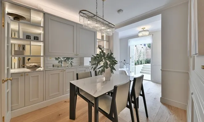 Недвижимость Ovington Street: 14